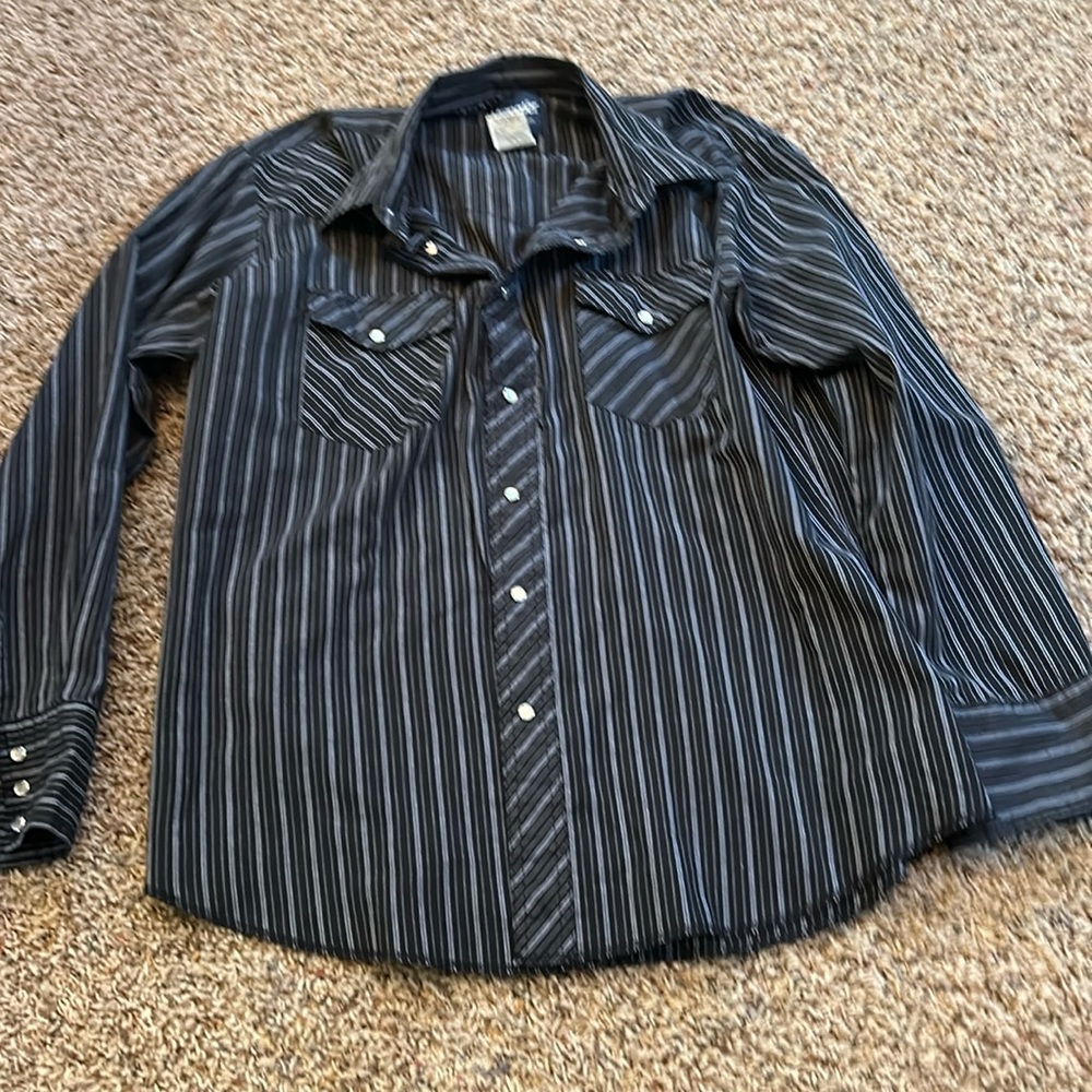 Men’s large Wrangler western pearl snap button down shirt